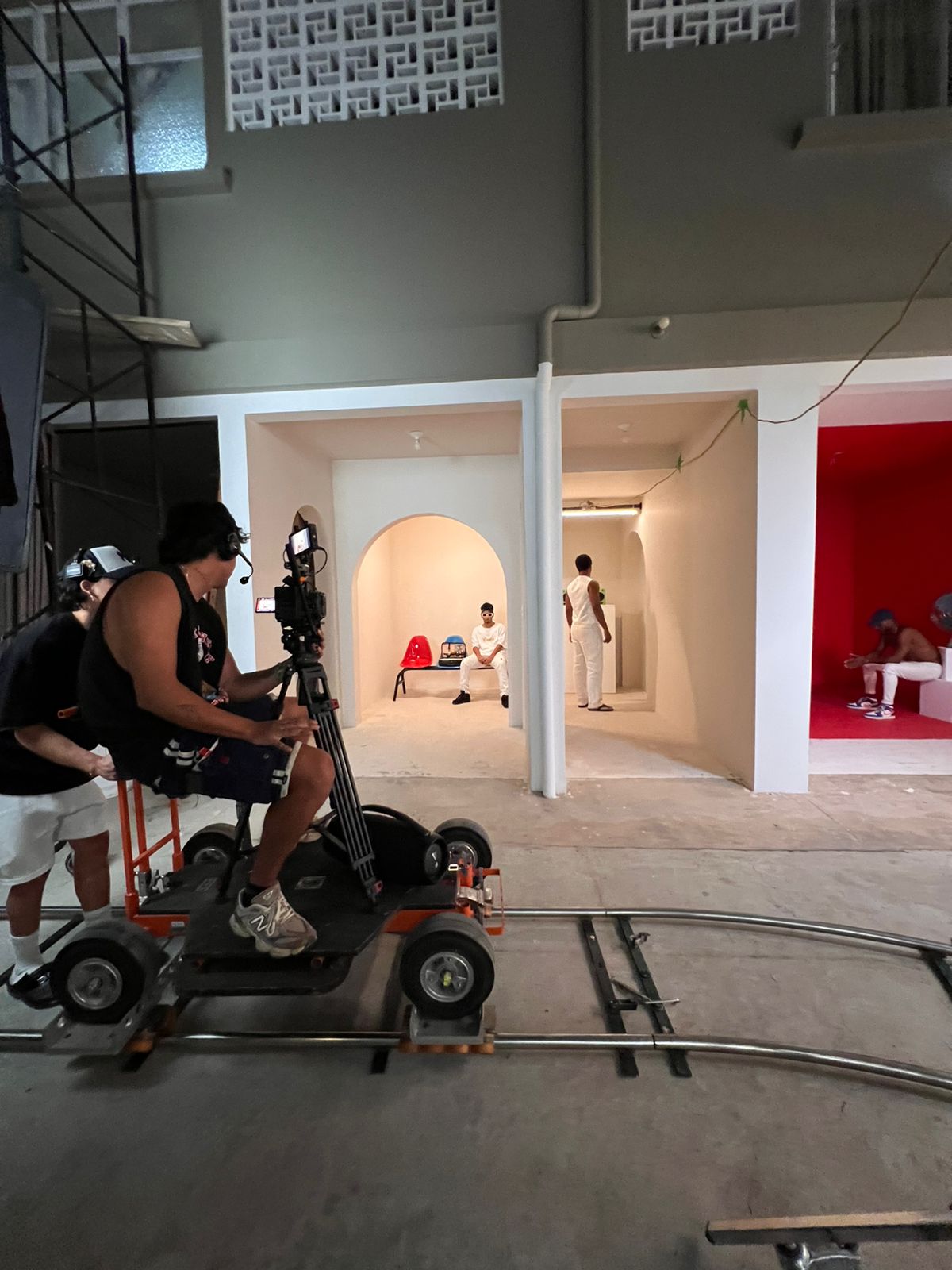 STUDIO B
