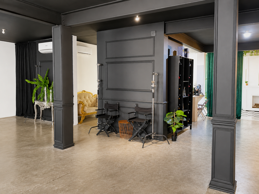 STUDIO B