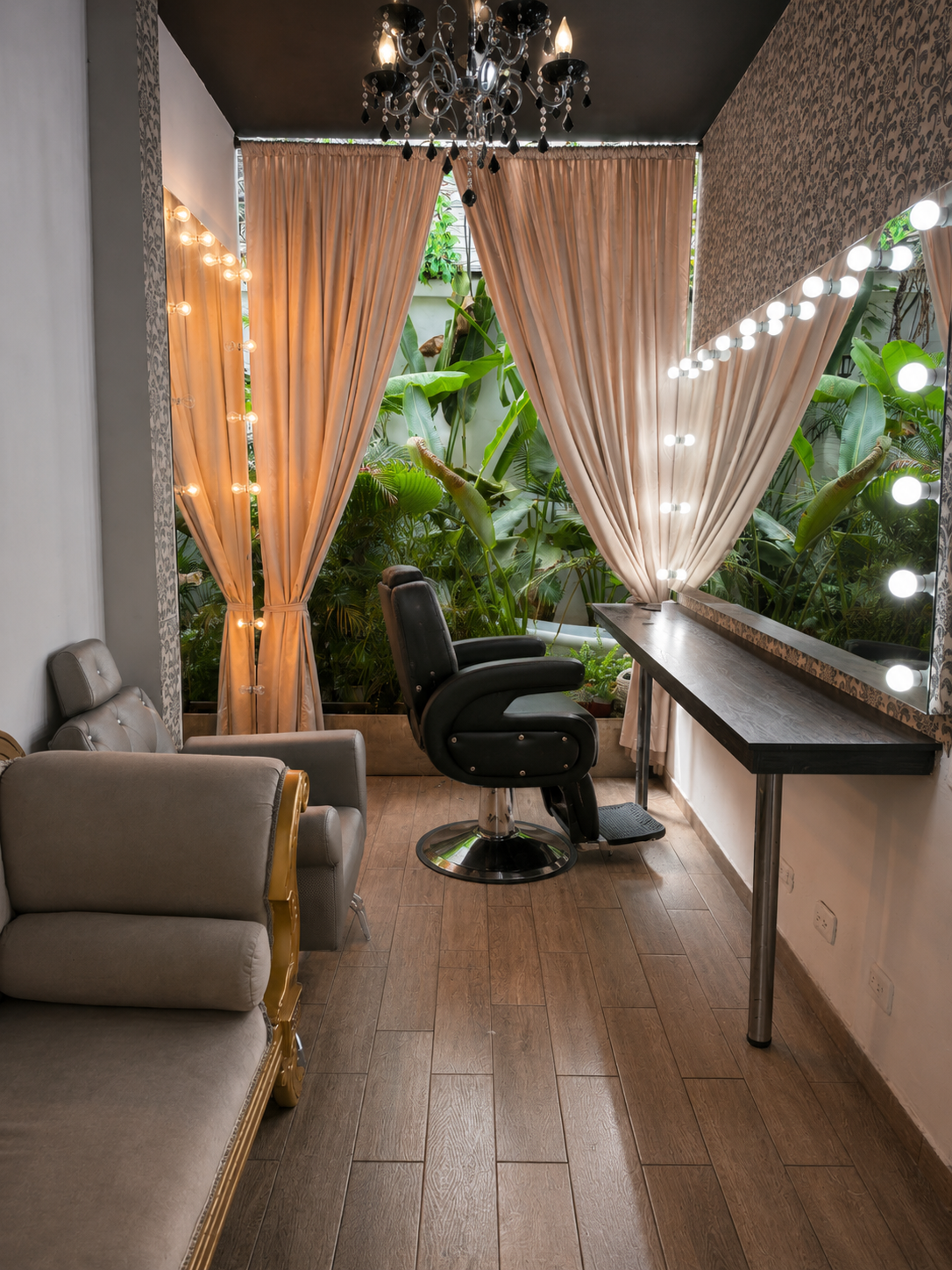 STUDIO B