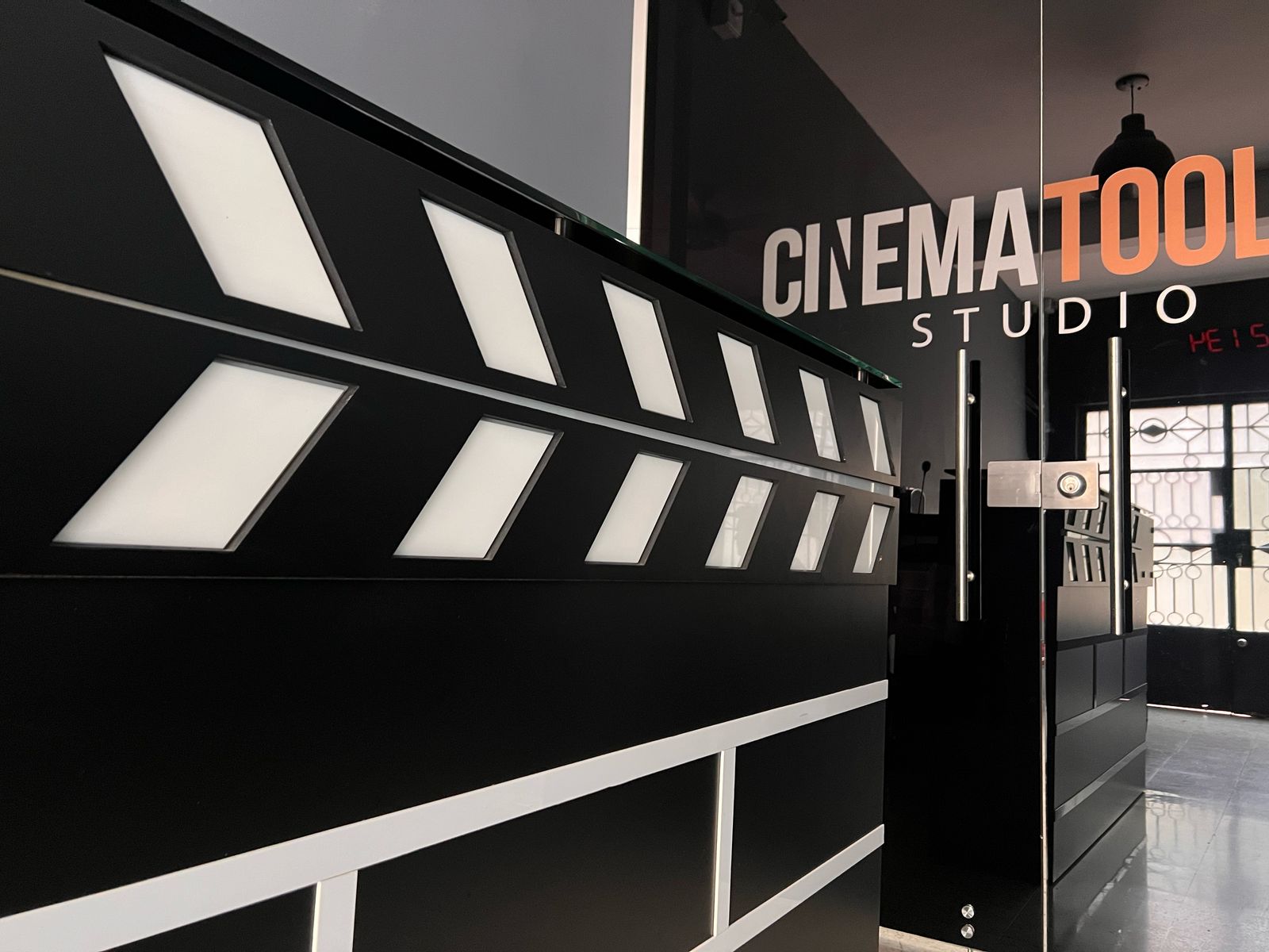 Studio T Premium – cinematoolstudio.com