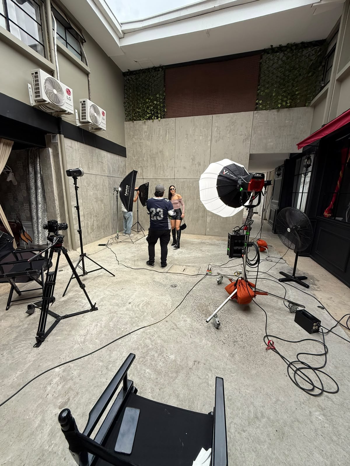 STUDIO B
